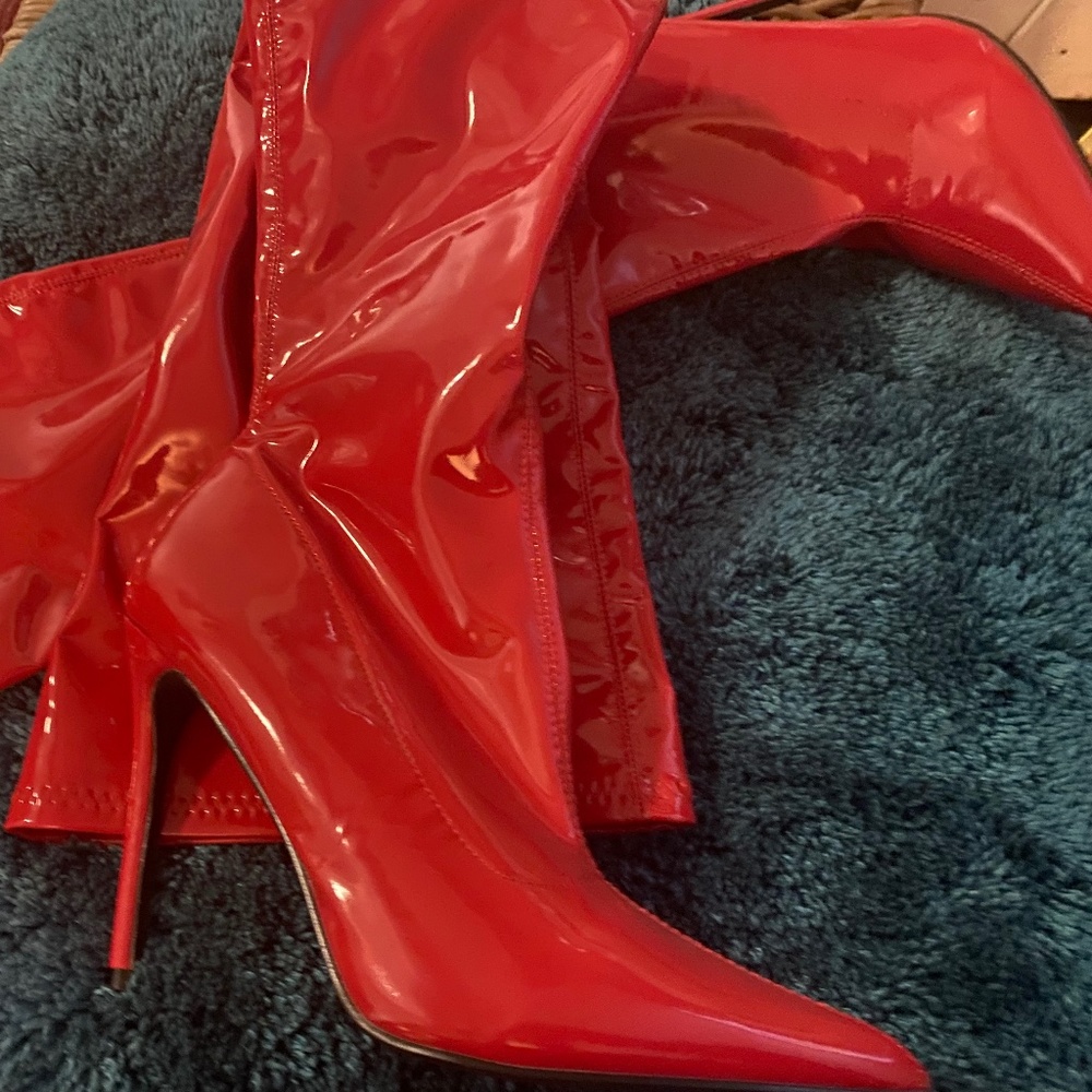 Red thighhigh boots